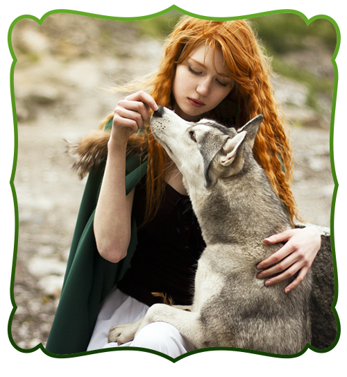 Ainsley MacRoy, Fianna (Schneiderin, Musikerin)